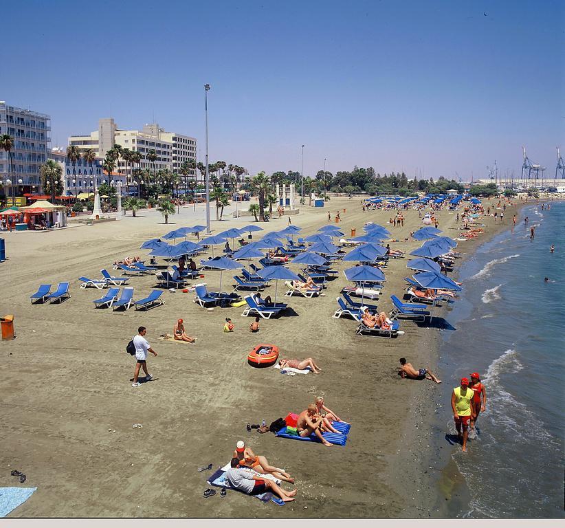 Blazer Residence Larnaca Buitenkant foto