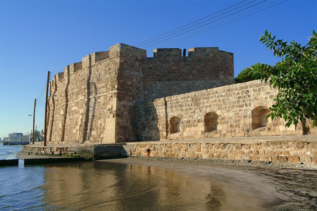 Blazer Residence Larnaca Buitenkant foto