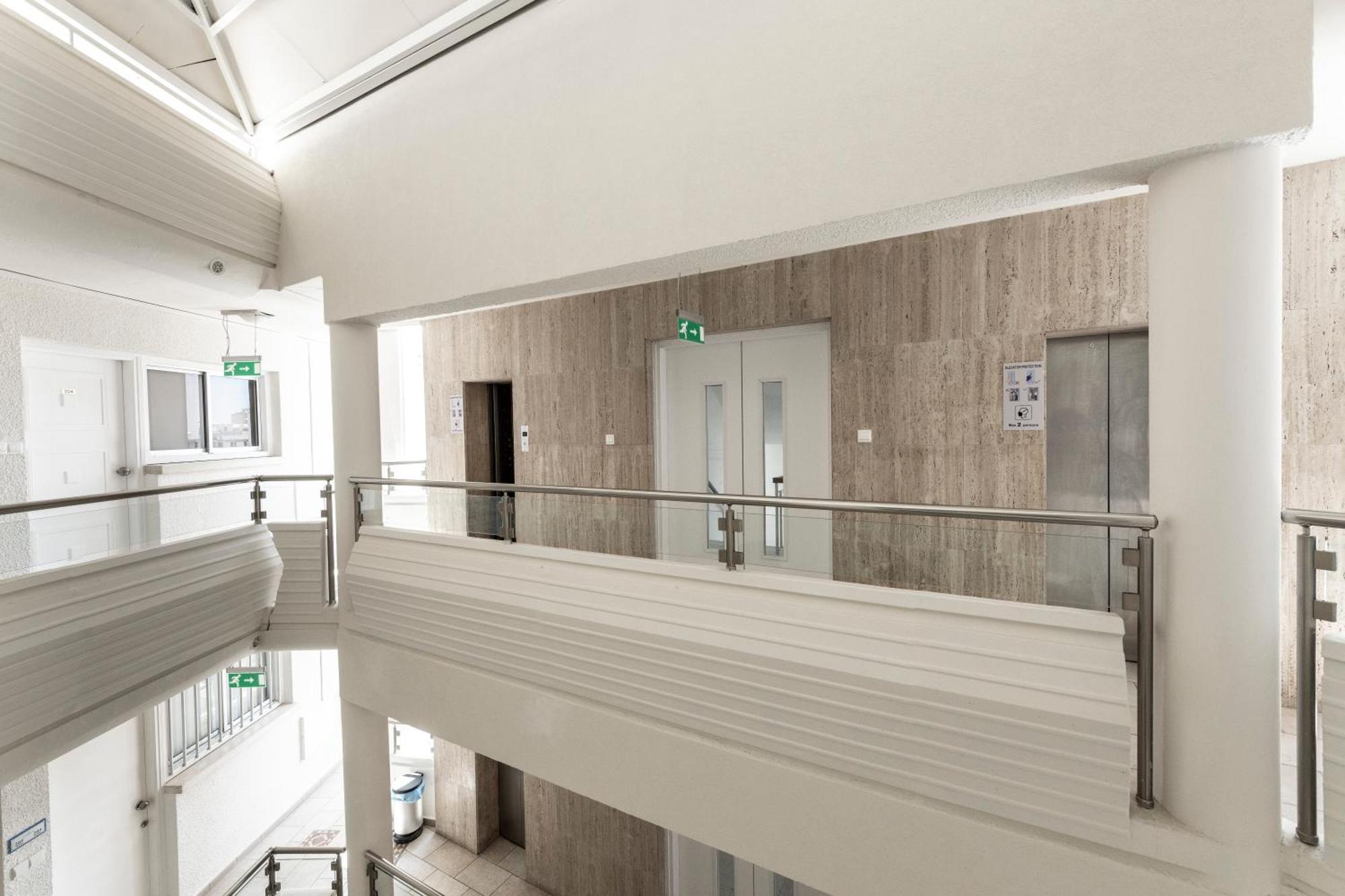 Blazer Residence Larnaca Buitenkant foto