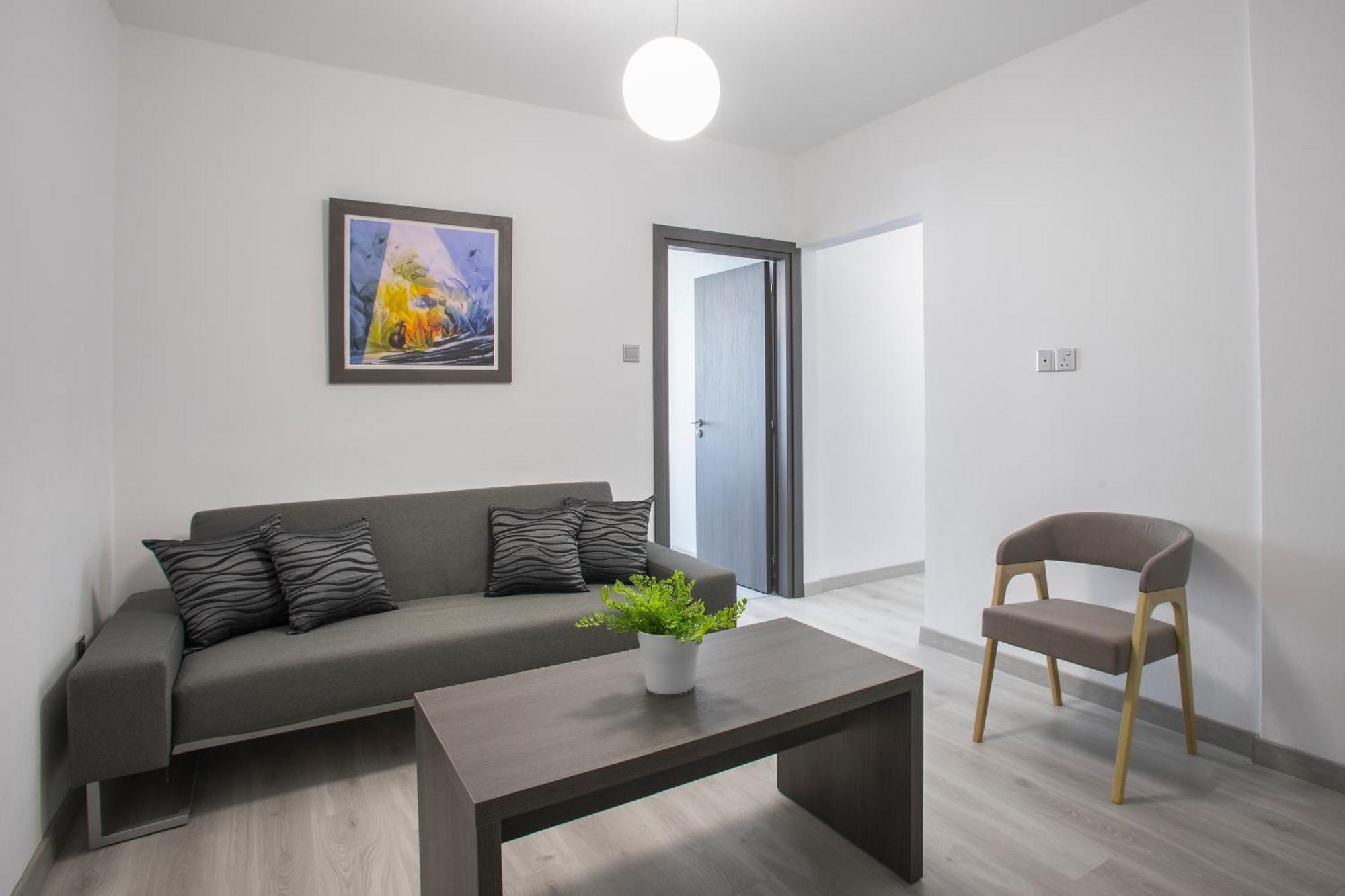 Blazer Residence Larnaca Buitenkant foto